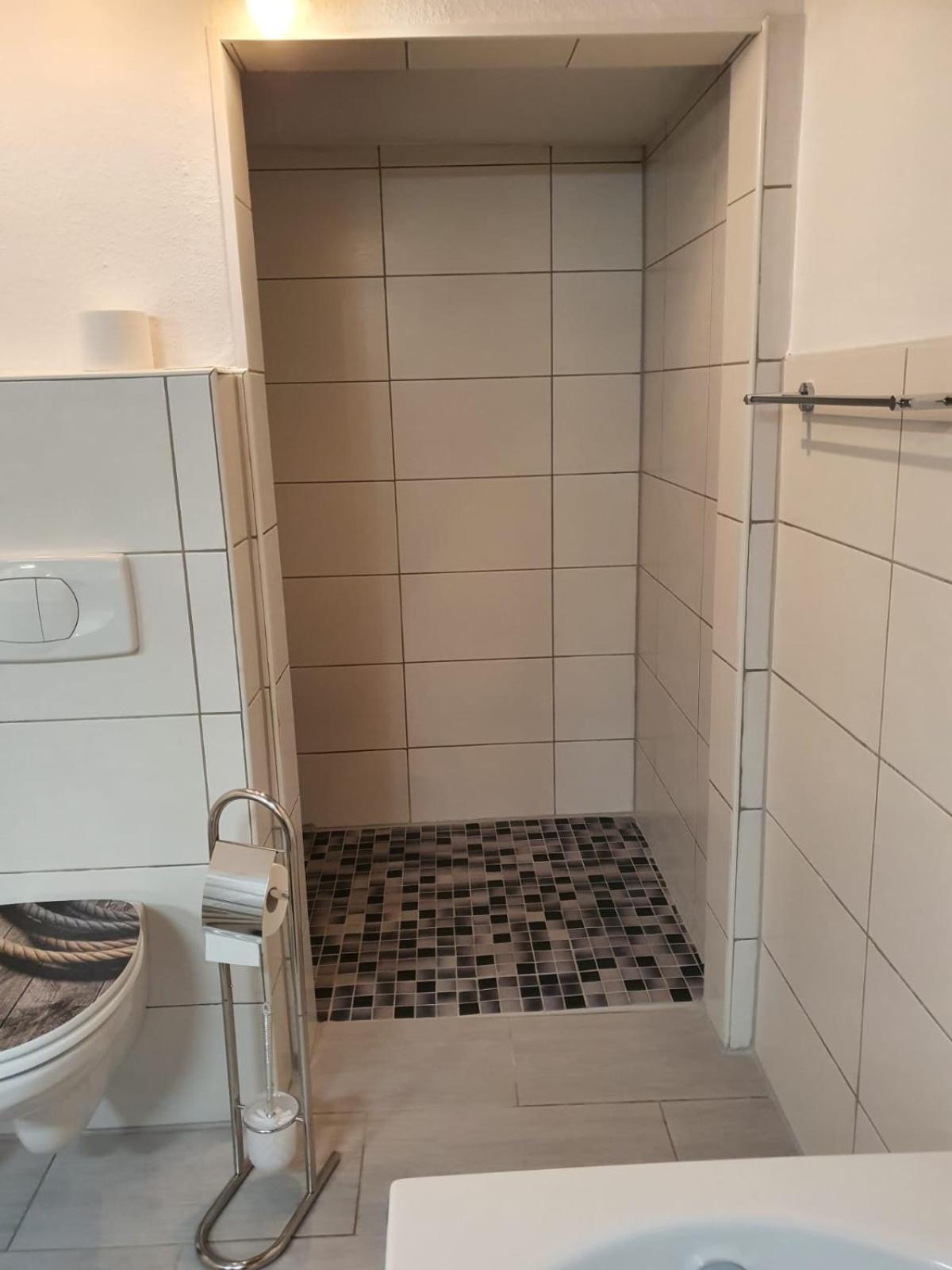 Neu! Fewo Lentz Hafenstadt Эмден Экстерьер фото
